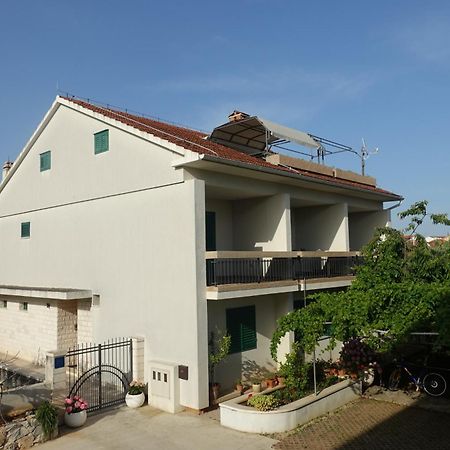 Apartment Tonka Vodice Exterior foto